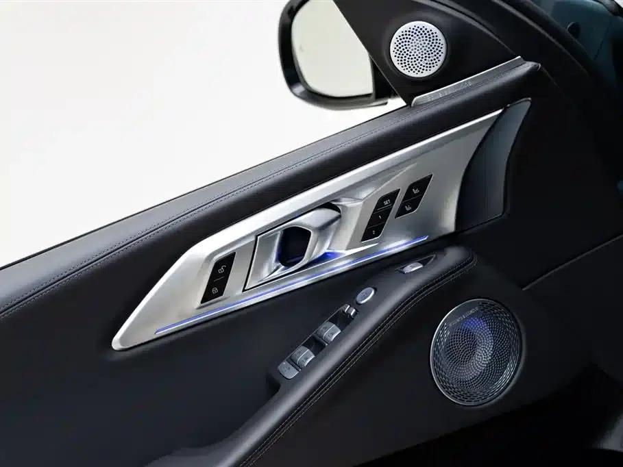 BMW XM 2023 50e — миниатюра 18