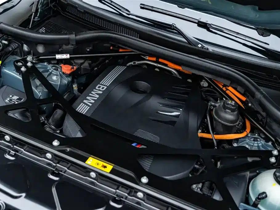 BMW XM 2023 50e — миниатюра 10