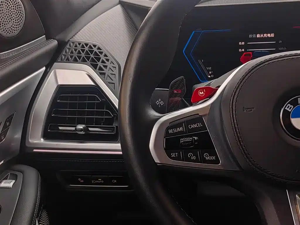 BMW XM 2023 50e — миниатюра 15