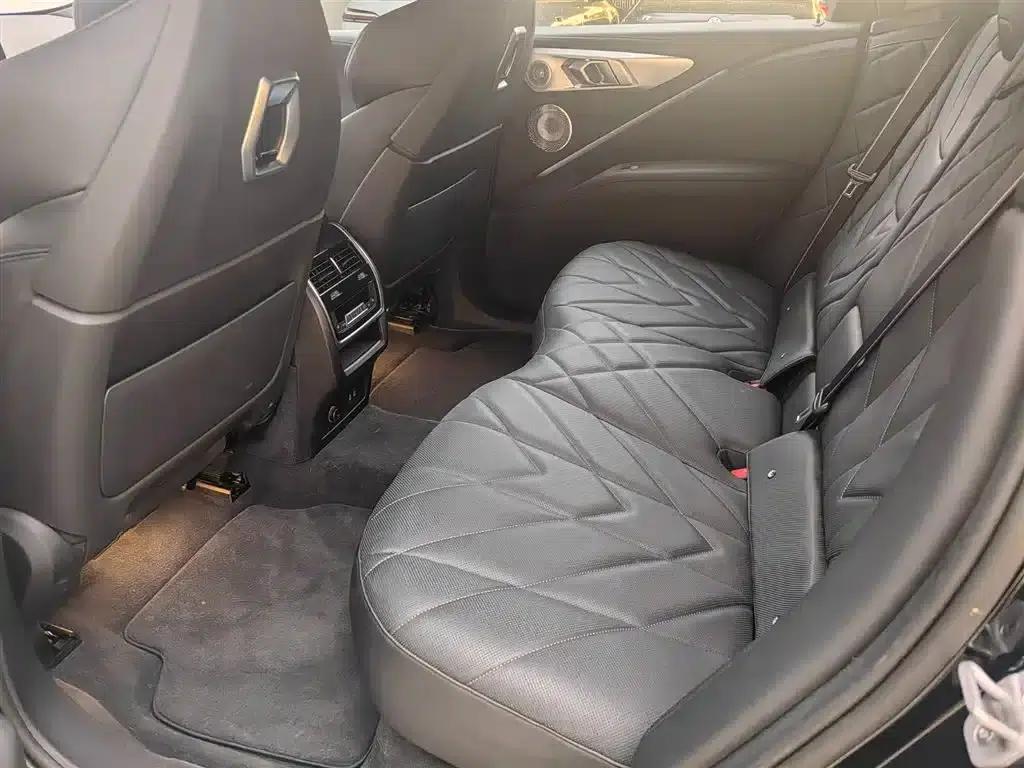 BMW XM 2023 50e — миниатюра 9
