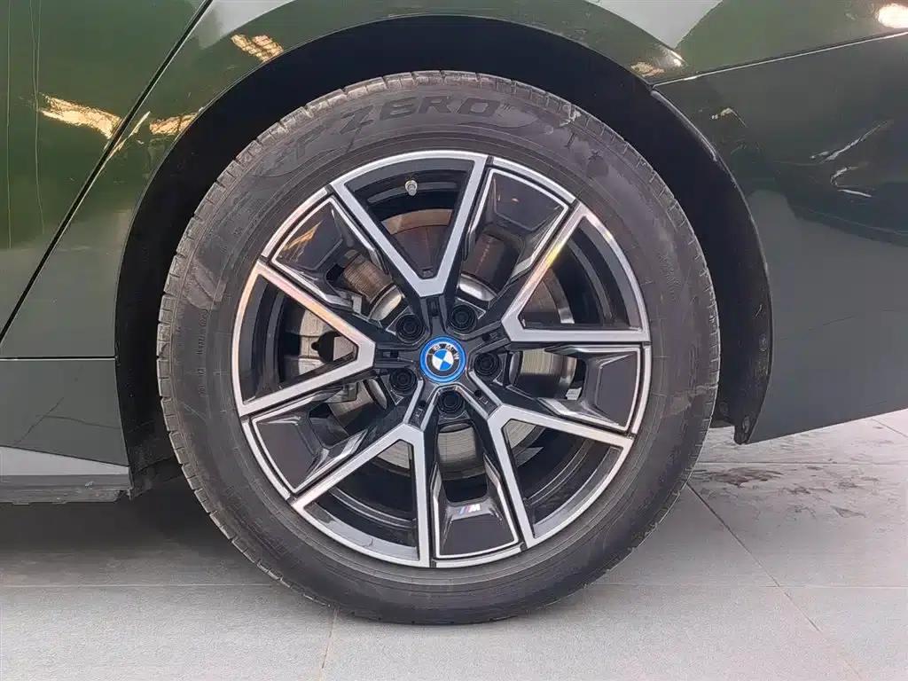 BMW i4 2023 eDrive35 — миниатюра 18