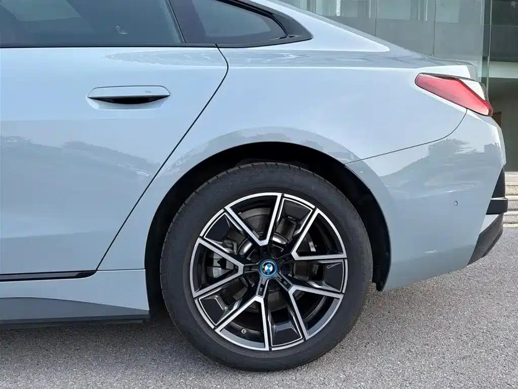 BMW i4 2023 eDrive40 — миниатюра 7