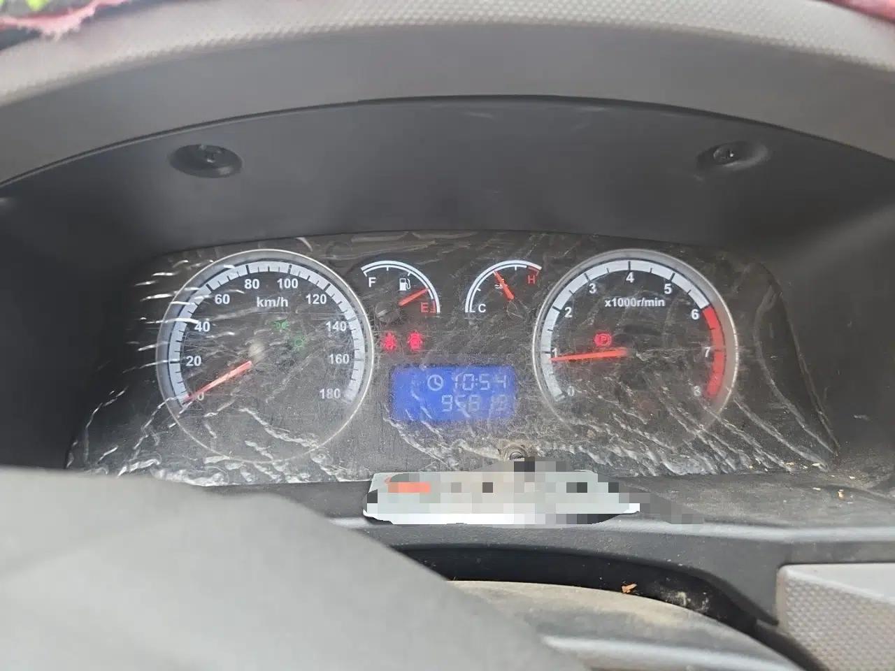 Foton Scenic G9 Foton Fengguang G7, 2.4-liter gasoline, manual transmission, medium-sized passenger van, 10 seats. — миниатюра 11
