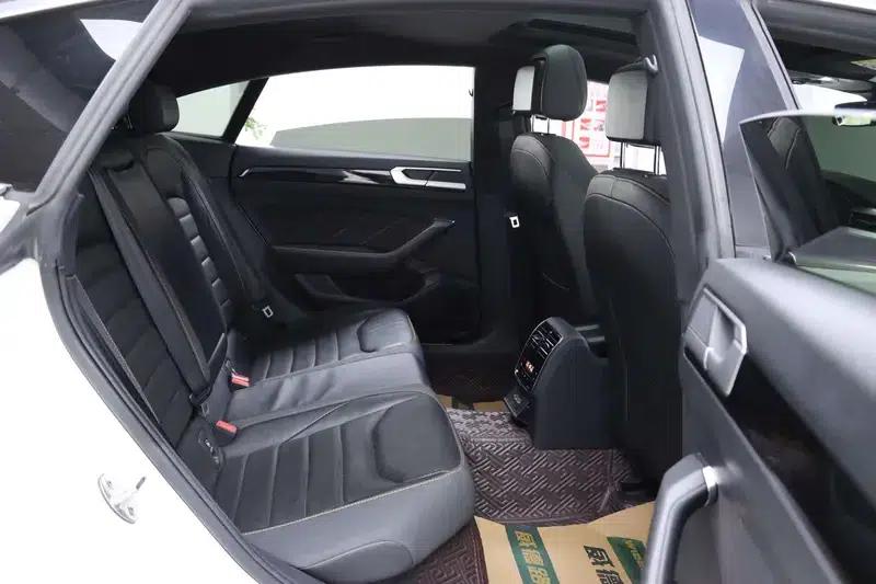 Volkswagen CC 2021 380TSI Striking Edition — миниатюра 28