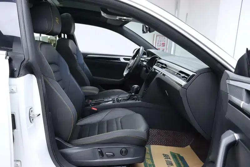 Volkswagen CC 2021 380TSI Striking Edition — миниатюра 29