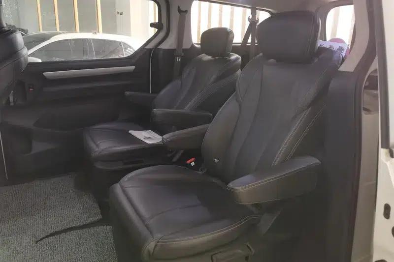 Maxus G10 2023 2.0L Gasoline Manual Multi-function Version 7-Seater — миниатюра 16