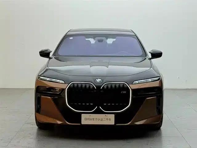 BMW i7 M70L 2023 Model