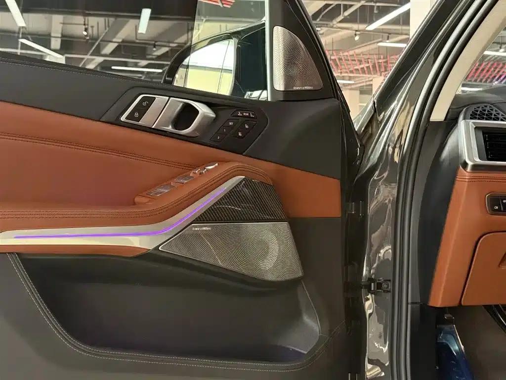 2023 BMW X7 M60i xDrive M60i — миниатюра 17