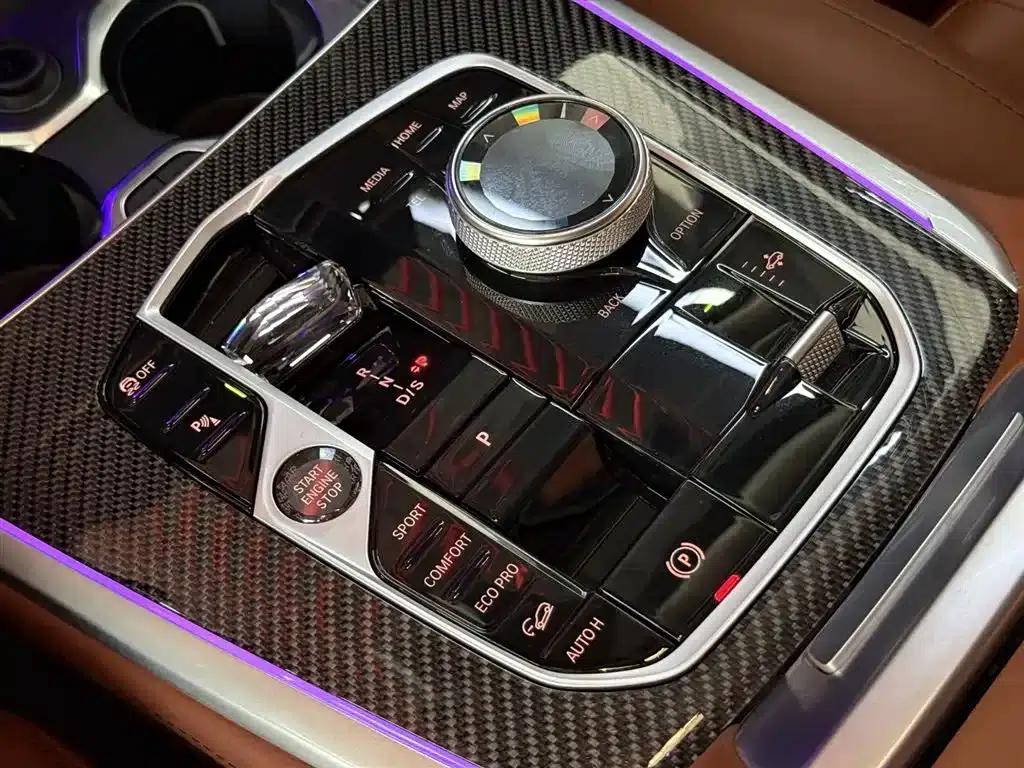 2023 BMW X7 M60i xDrive M60i — миниатюра 24