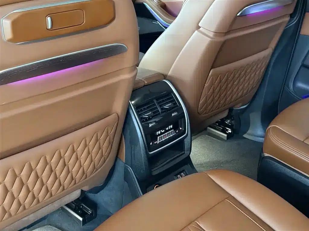 2023 BMW X7 M60i xDrive M60i — миниатюра 8