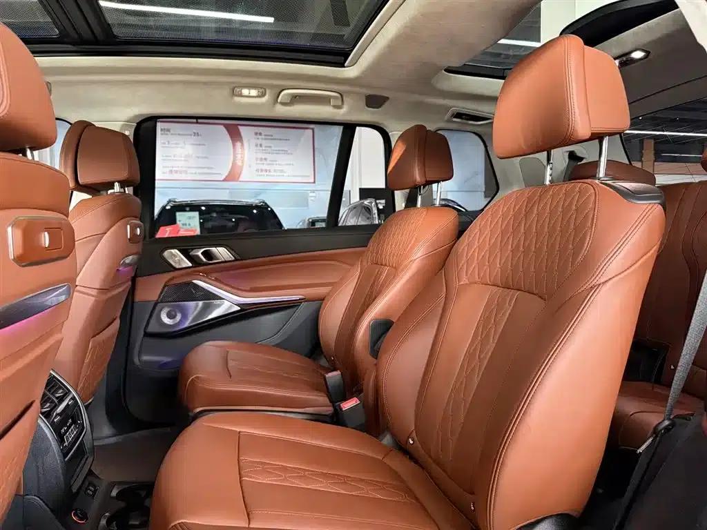 2023 BMW X7 M60i xDrive M60i — миниатюра 9