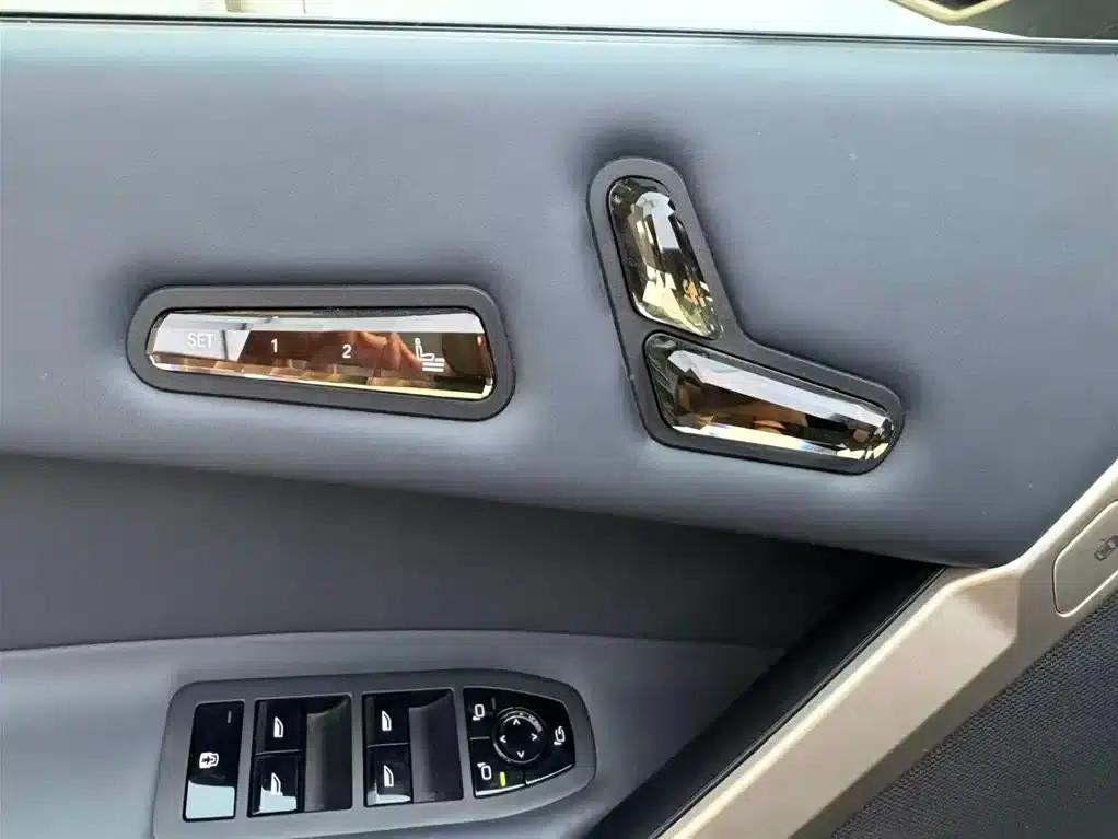 BMW iX M60 2022 M60 — миниатюра 10