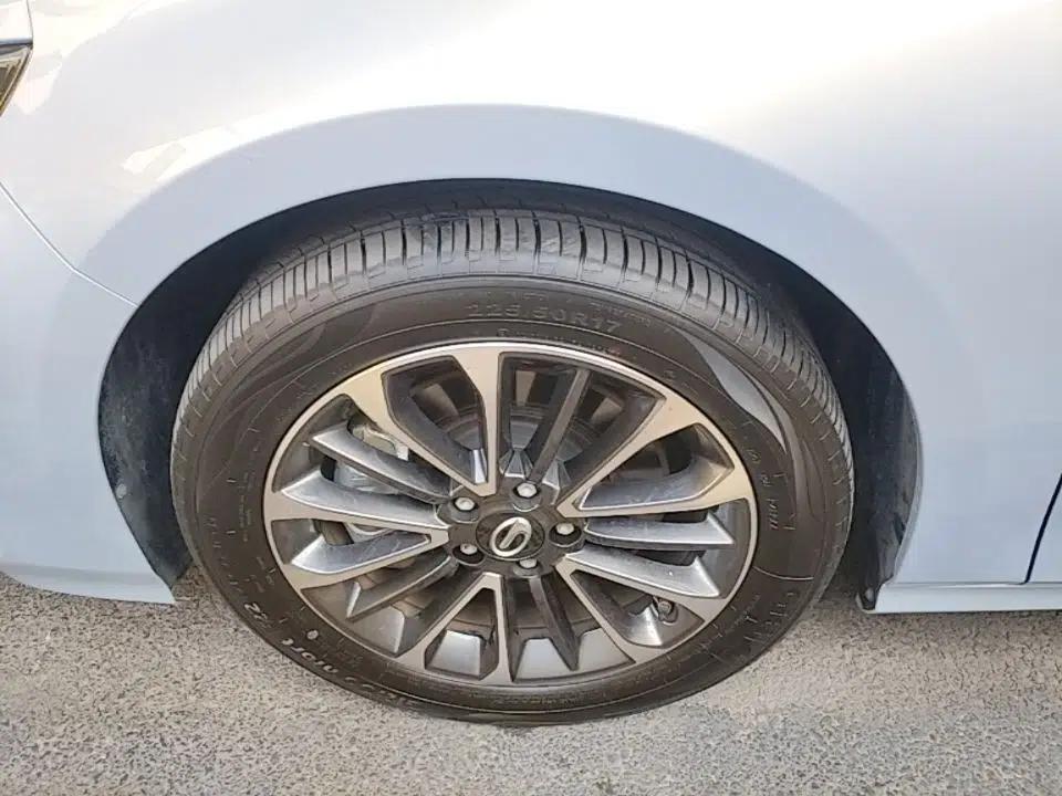 GAC Trumpchi EMPOW 2023 Shadow Leopard H High-Energy Hybrid Edition — миниатюра 10
