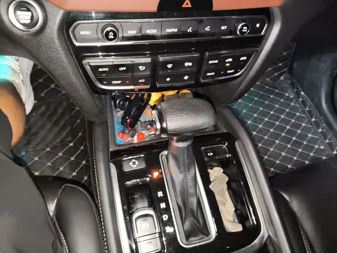 GAC Trumpchi GS8 2017 320T Two-Wheel Drive Luxury Smart Connectivity Version (7 Seats) — миниатюра 14