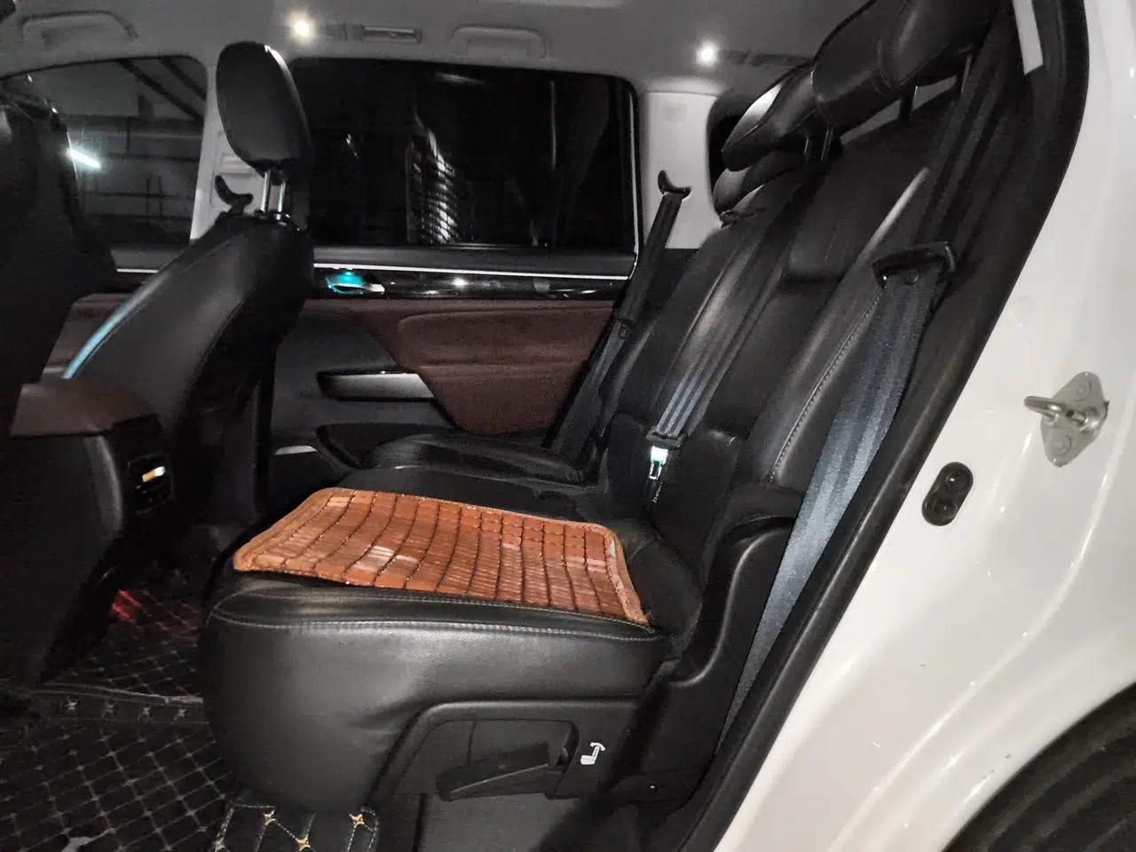 GAC Trumpchi GS8 2017 320T Two-Wheel Drive Luxury Smart Connectivity Version (7 Seats) — миниатюра 17