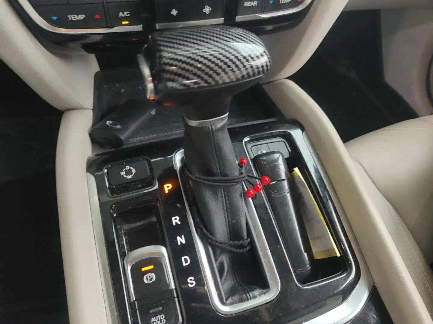 GAC Trumpchi GS8 2017 320T Two-Wheel Drive Luxury Smart Connectivity Version (7 Seats) — миниатюра 13
