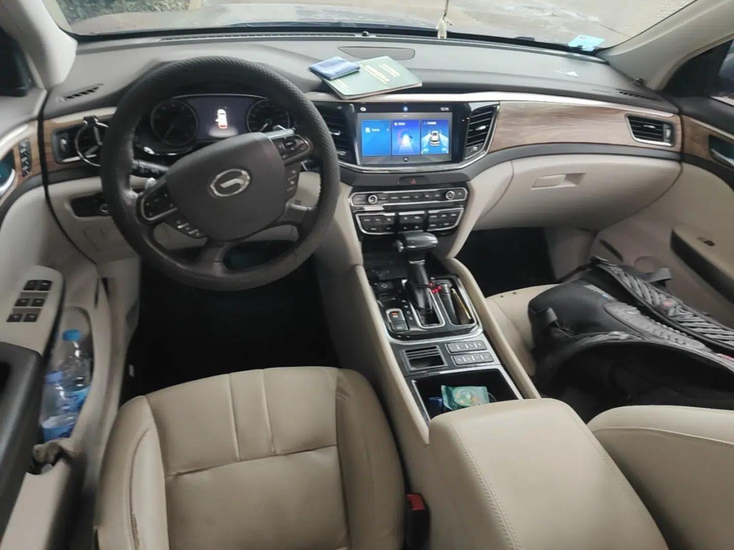 GAC Trumpchi GS8 2017 320T Two-Wheel Drive Luxury Smart Connectivity Version (7 Seats) — миниатюра 18