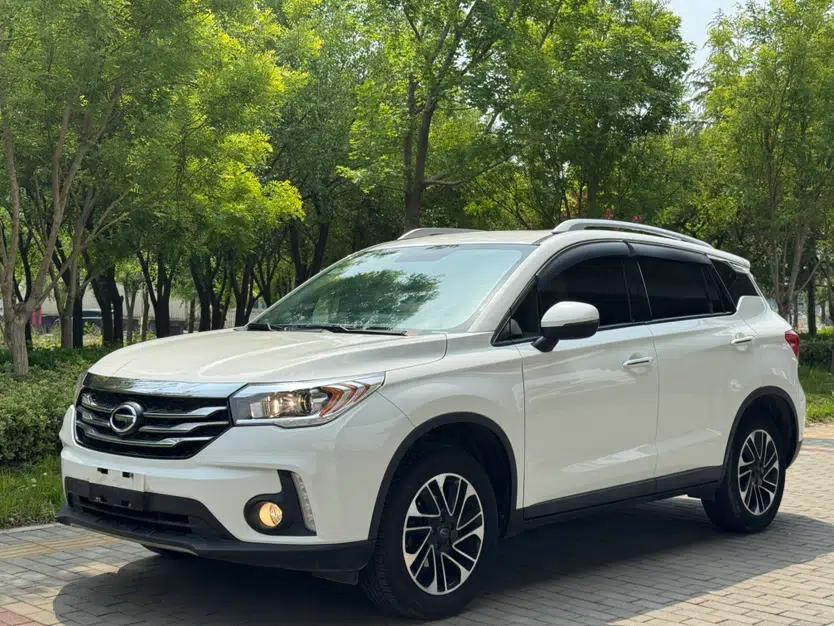 GAC Trumpchi GS4 2015 200T Manual Luxury Edition — миниатюра 1