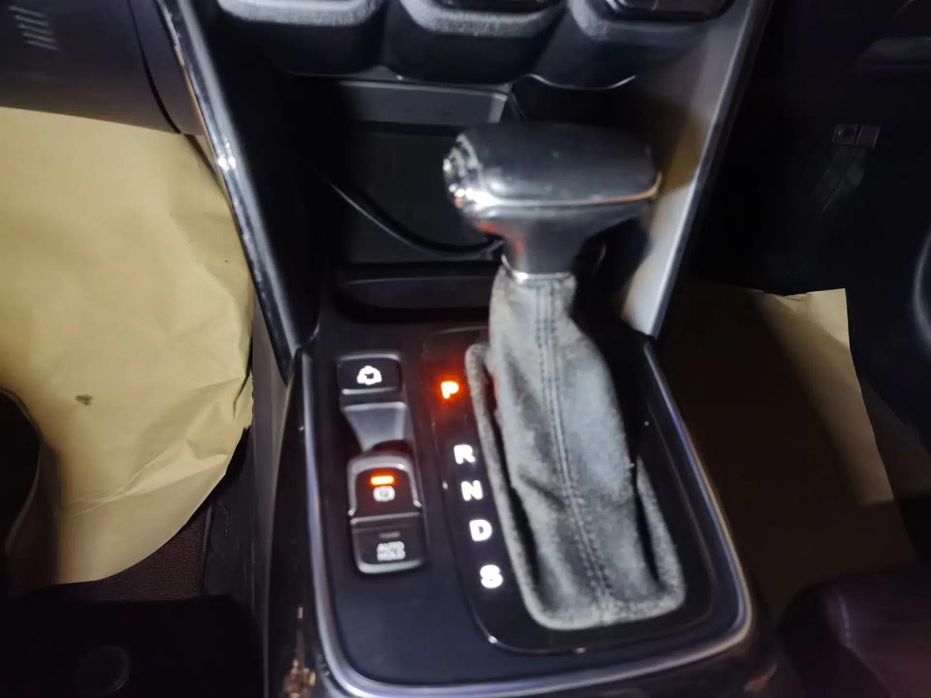GAC Trumpchi GS4 2018 235T Automatic Two-Wheel Drive Luxury Smart Connectivity Version — миниатюра 14