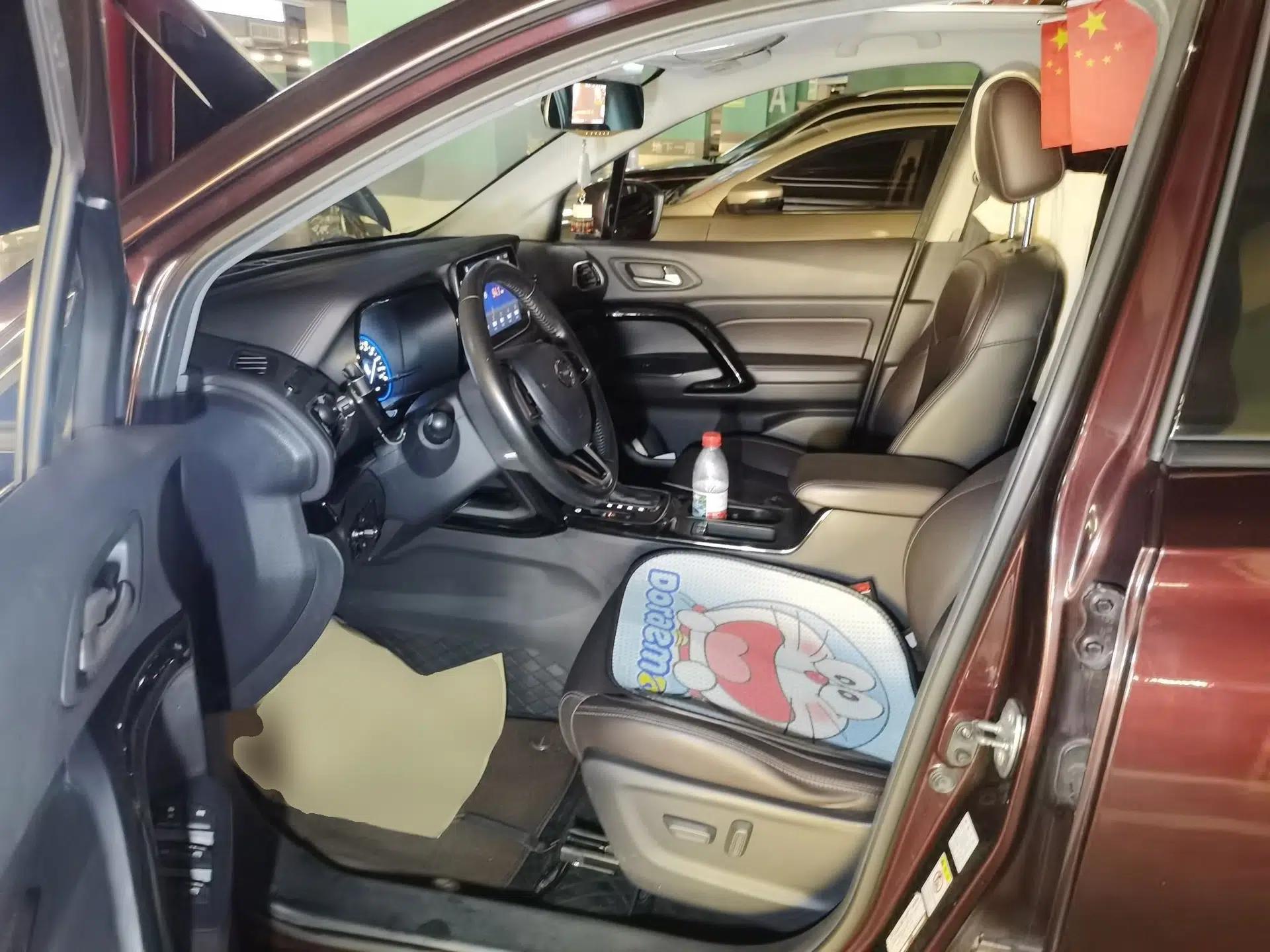 GAC Trumpchi GS4 2018 235T Automatic Two-Wheel Drive Luxury Smart Connectivity Version — миниатюра 15