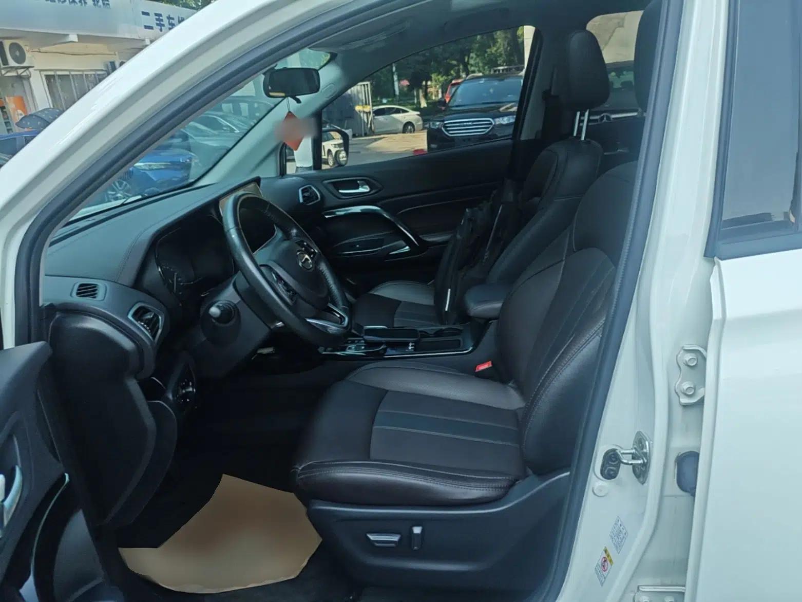 GAC Trumpchi GS4 2019 270T Automatic Two-Wheel Drive Luxury Smart Connectivity Model — миниатюра 17
