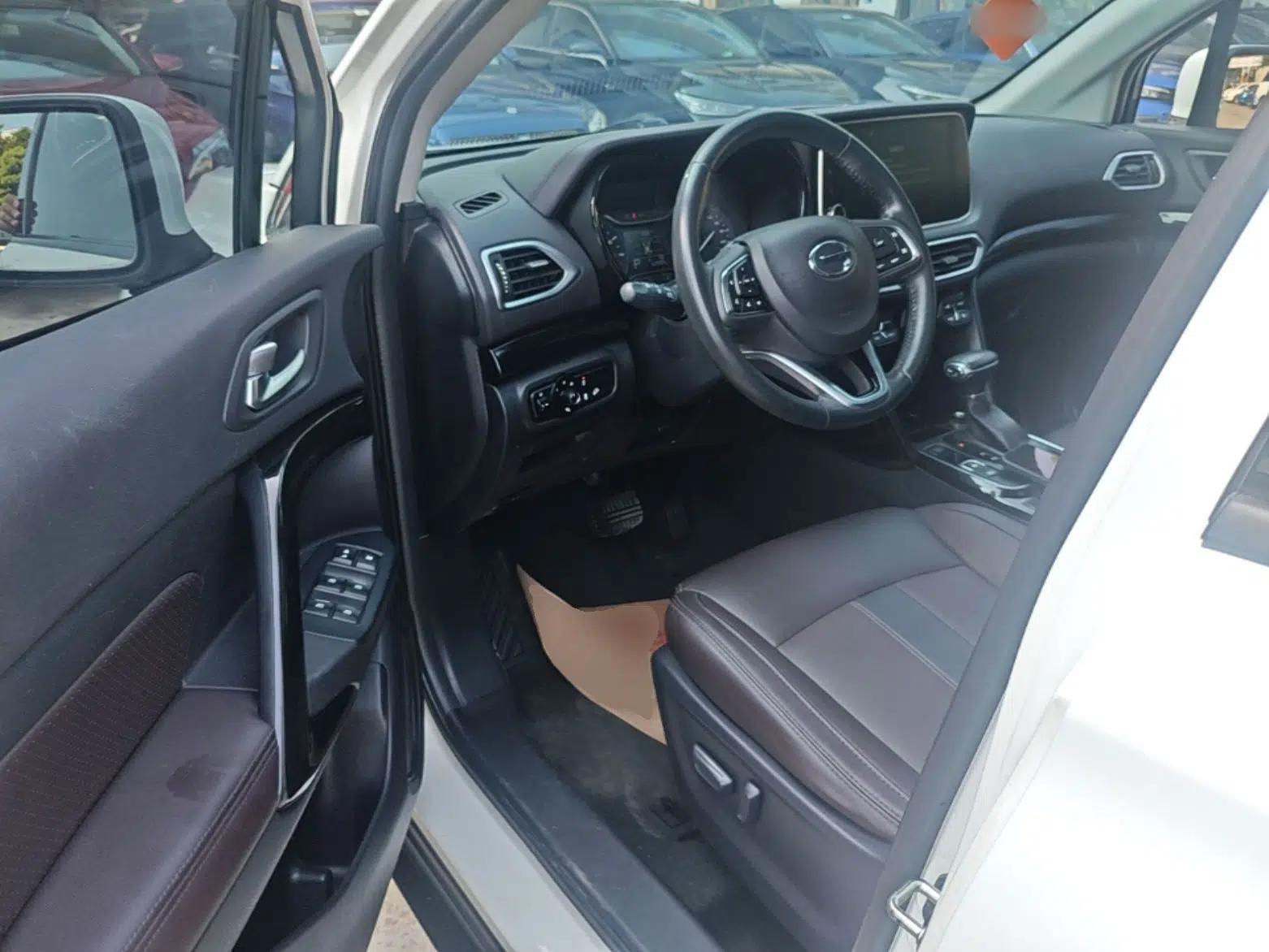 GAC Trumpchi GS4 2019 270T Automatic Two-Wheel Drive Luxury Smart Connectivity Model — миниатюра 18