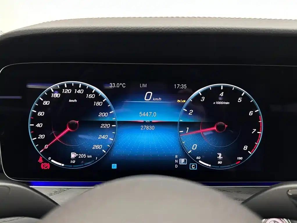 Mercedes-Benz E-Class 2023 E 300 L Sport Luxury — миниатюра 14