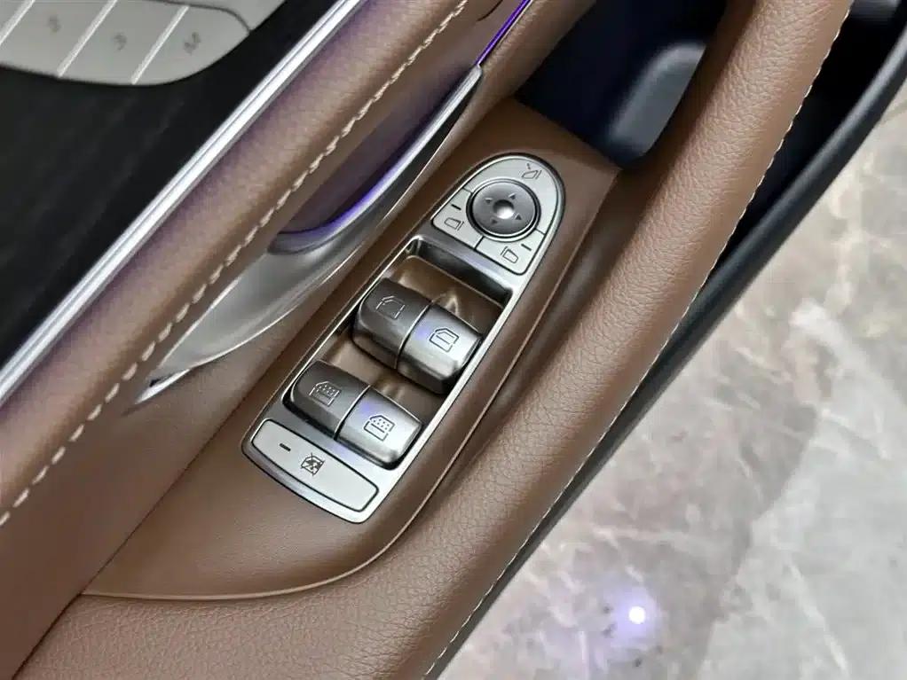 Mercedes-Benz E-Class 2023 E 300 L Sport Luxury — миниатюра 16