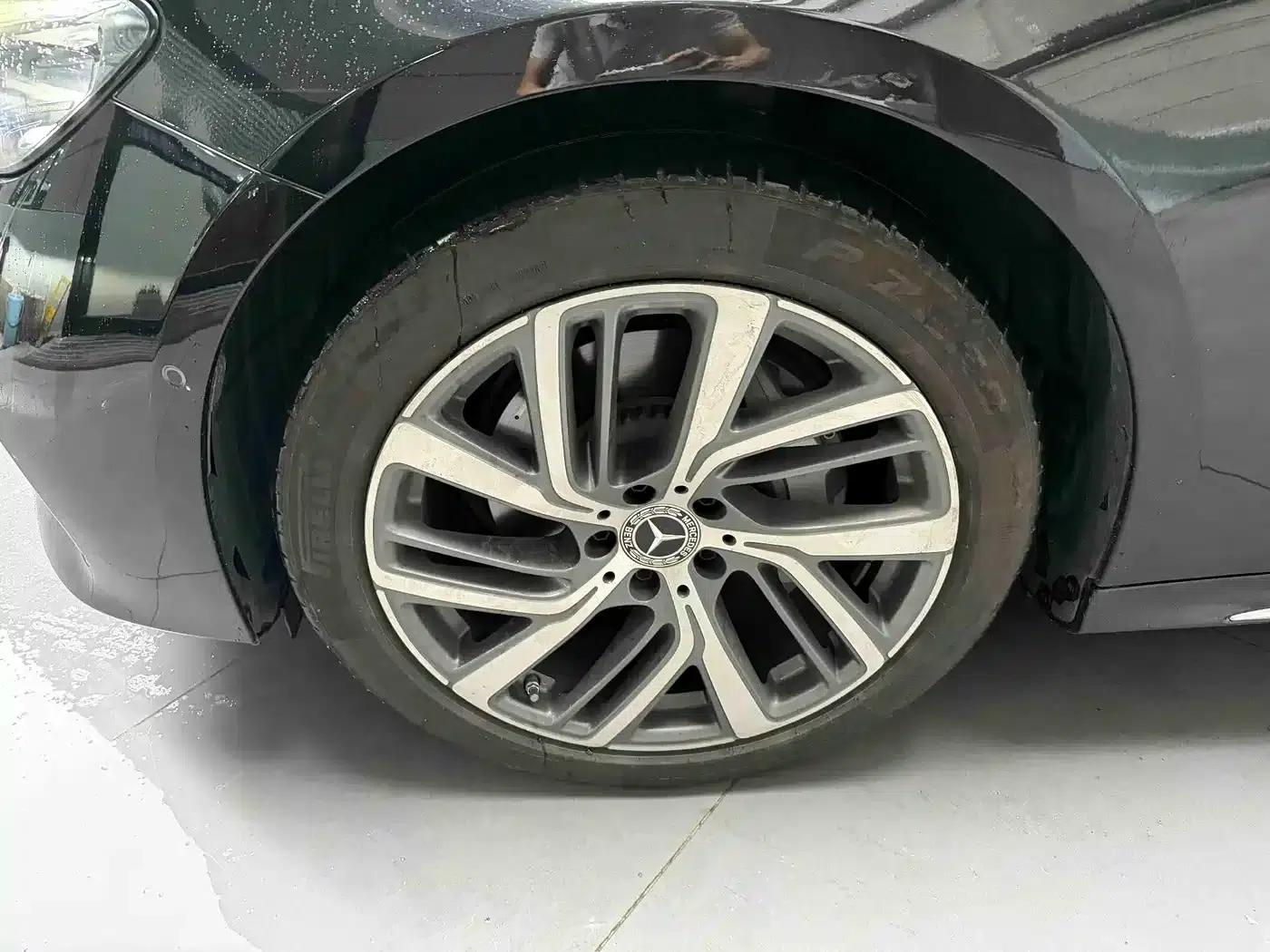 Mercedes-Benz E-Class 2024 E 300 L Fashion Edition — миниатюра 2