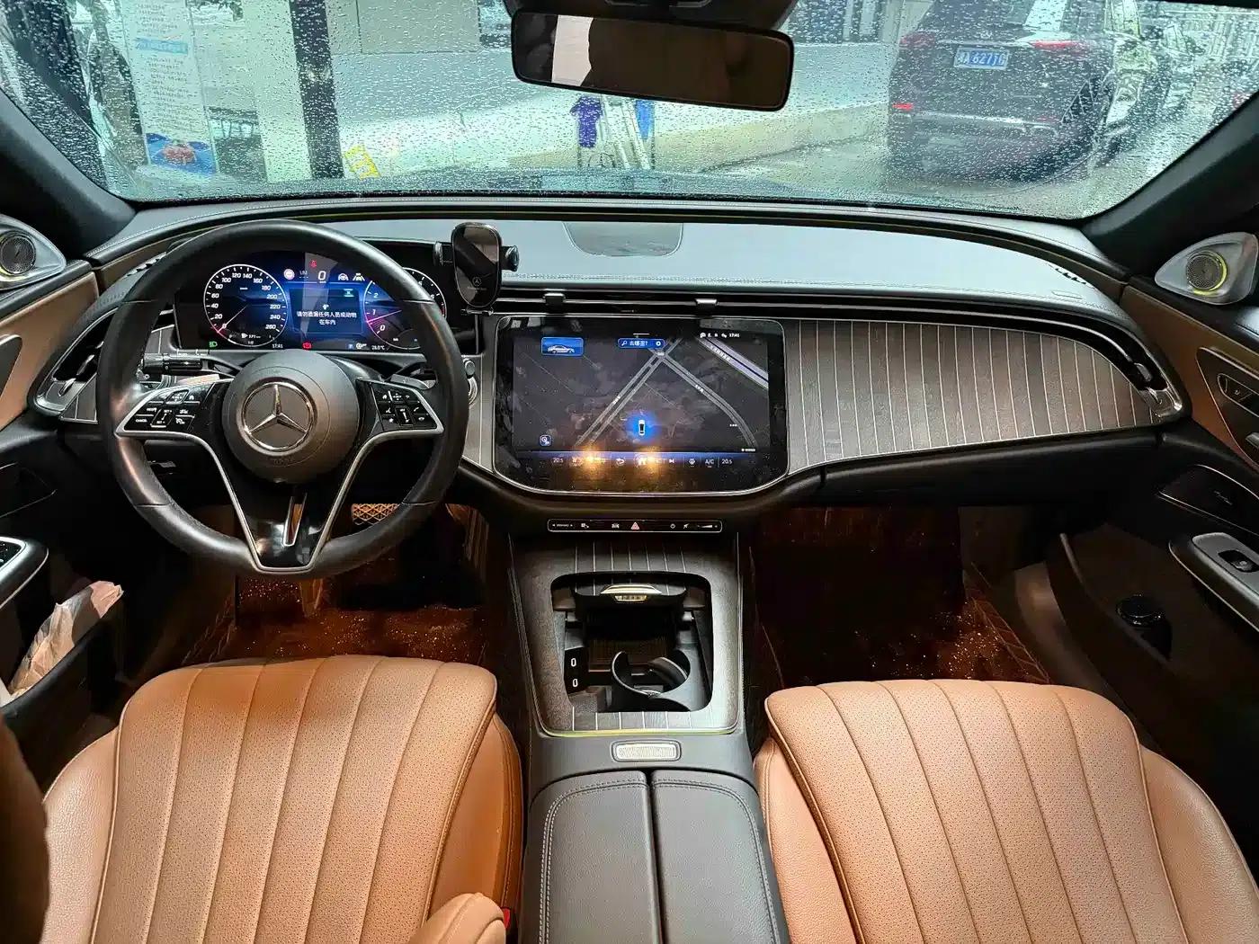 Mercedes-Benz E-Class 2024 E 300 L Fashion Edition — миниатюра 7