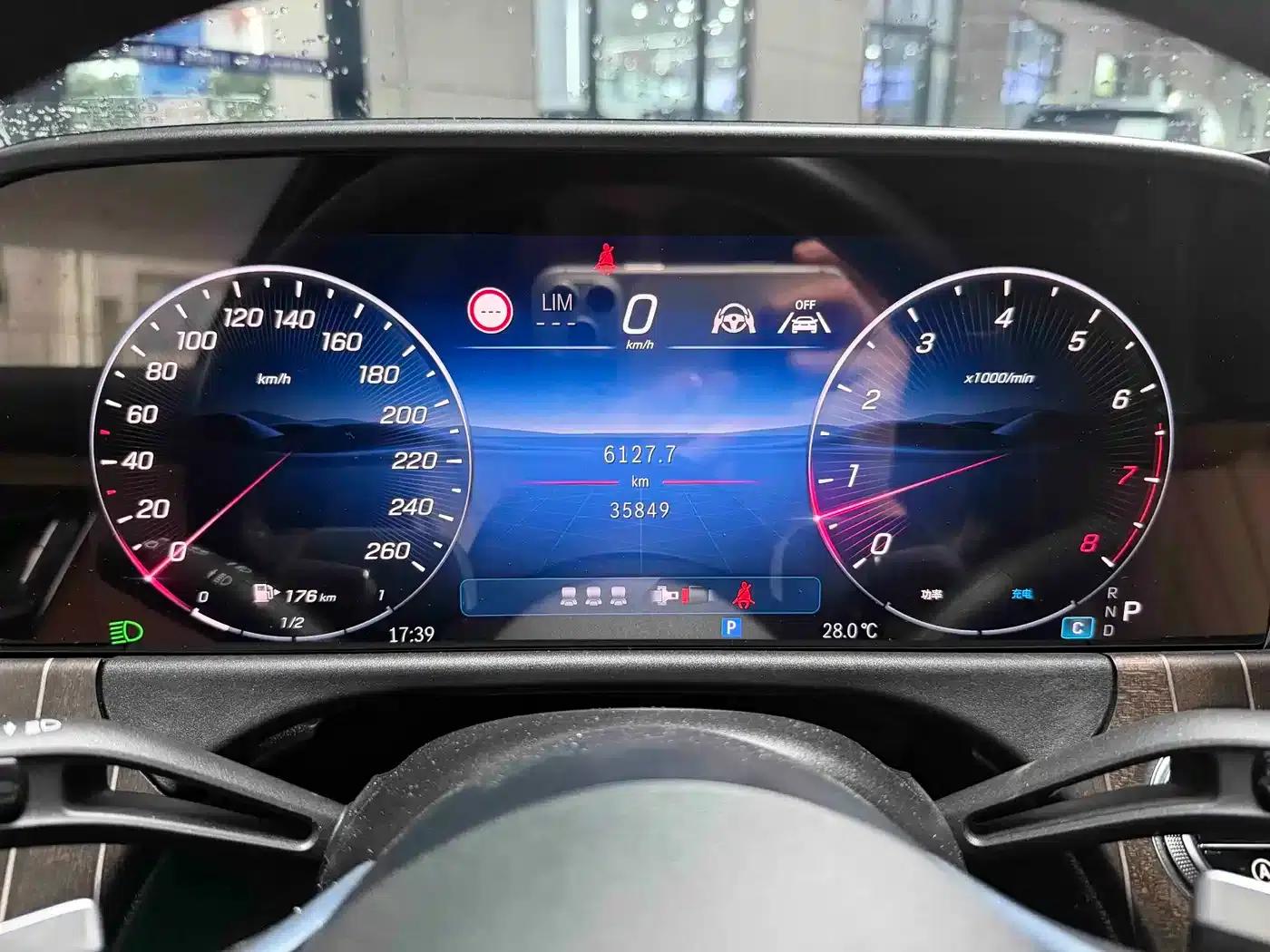 Mercedes-Benz E-Class 2024 E 300 L Fashion Edition — миниатюра 9