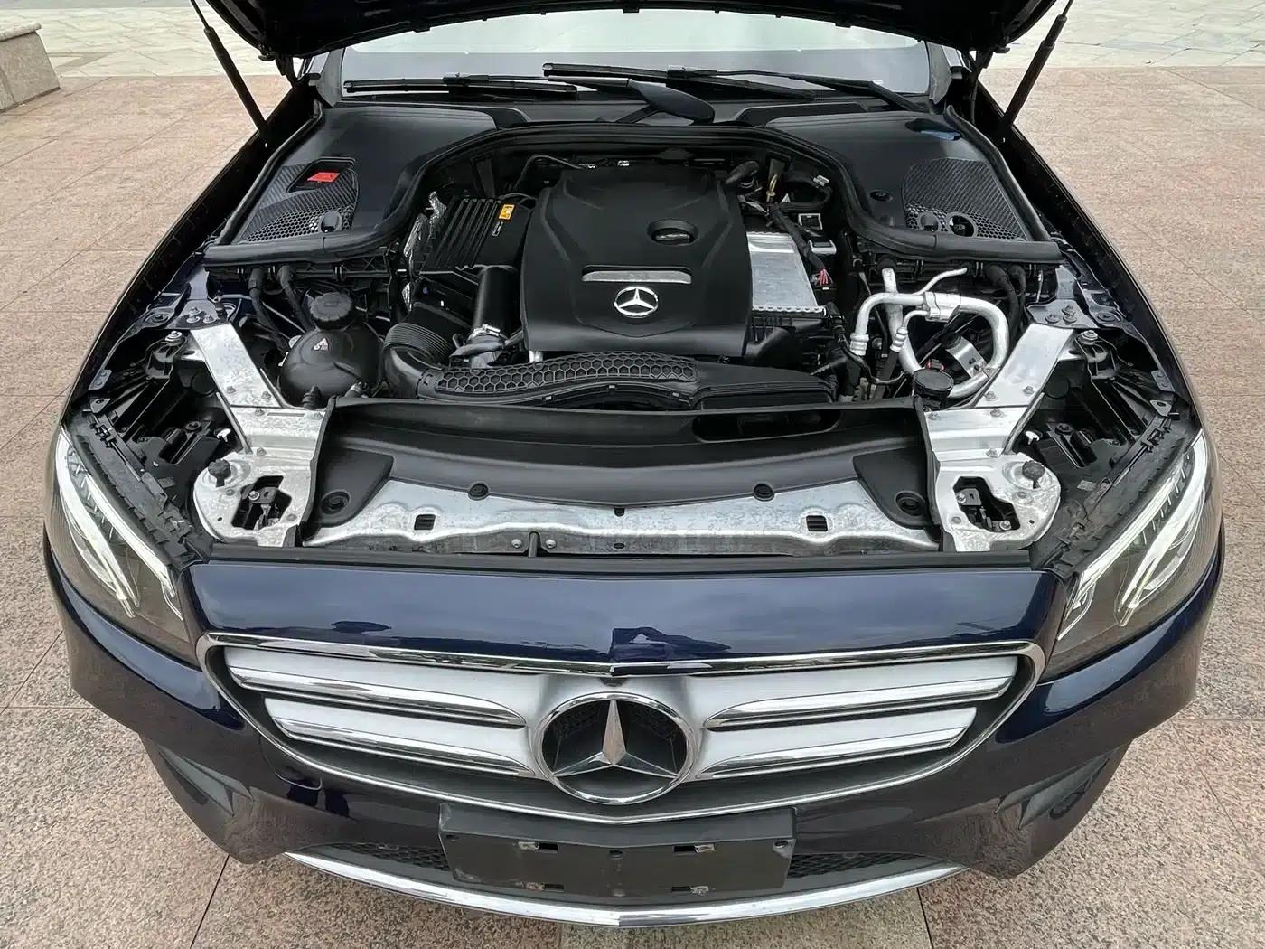 Mercedes-Benz E-Class 2018 Facelift E 300 L Sport Style — миниатюра 23
