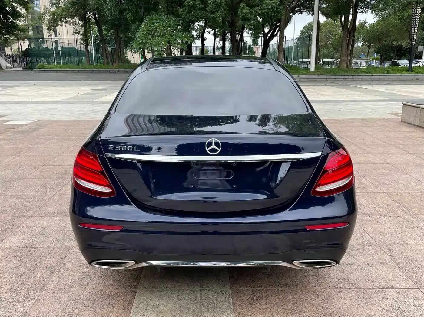 Mercedes-Benz E-Class 2018 Facelift E 300 L Sport Style — миниатюра 6