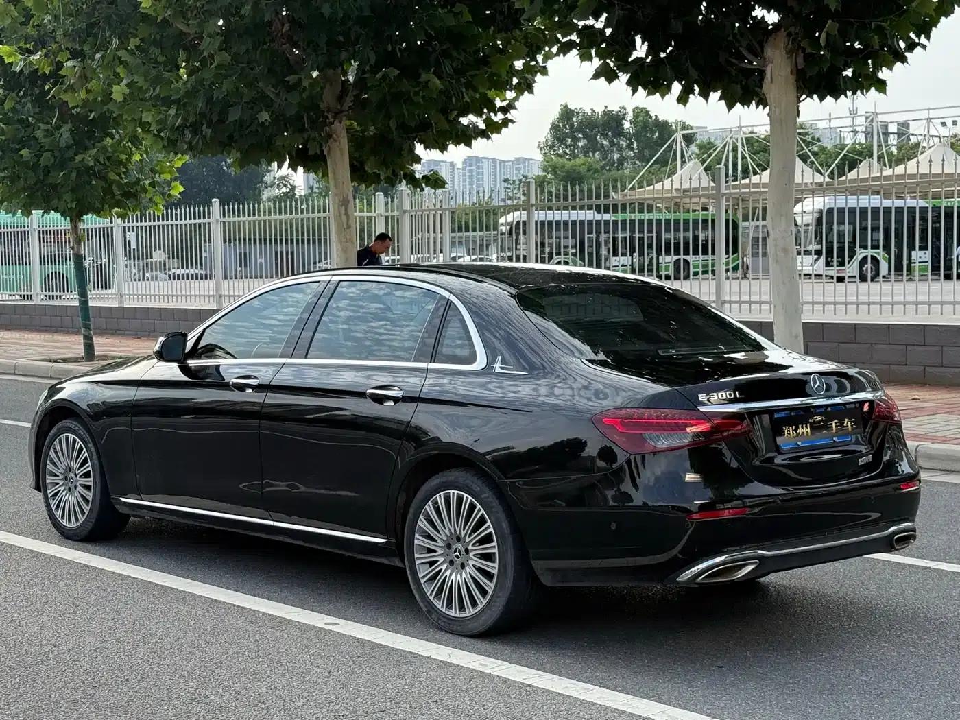 Mercedes-Benz E-Class 2021 E 300 L Fashion Edition — миниатюра 9