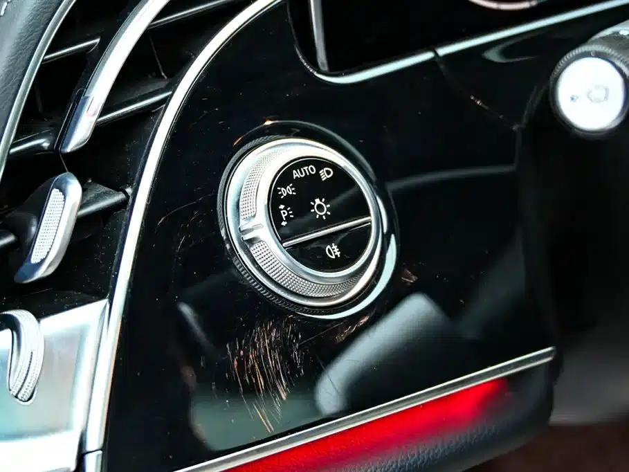 2024 Mercedes-Benz E-Class E 300 L Luxury — миниатюра 25