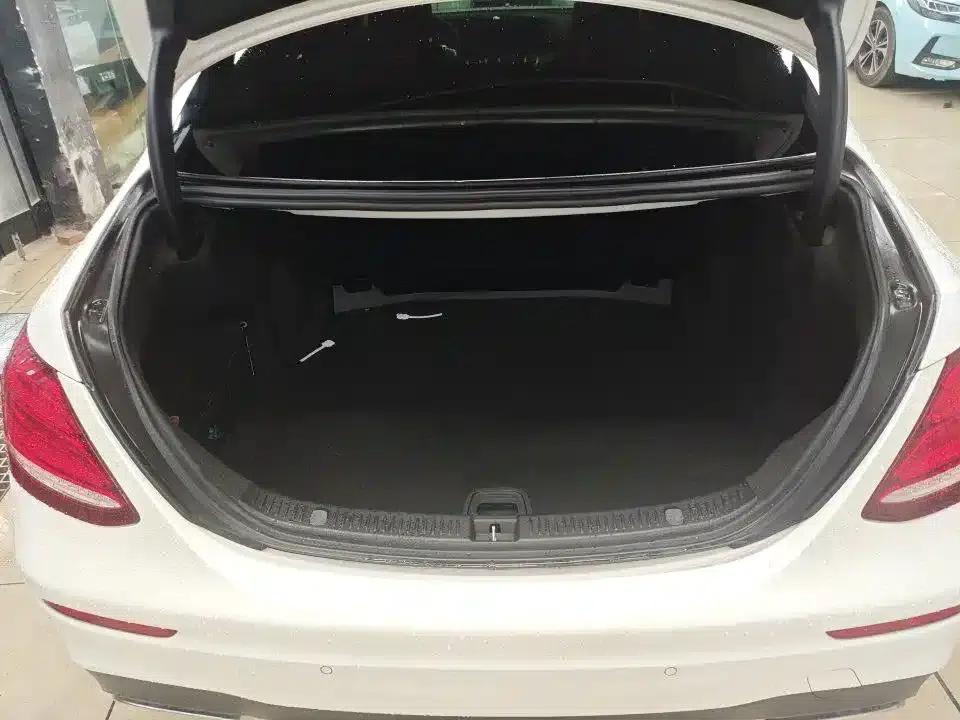 Mercedes-Benz E-Class 2018 Facelift E 200 L Sport — миниатюра 9