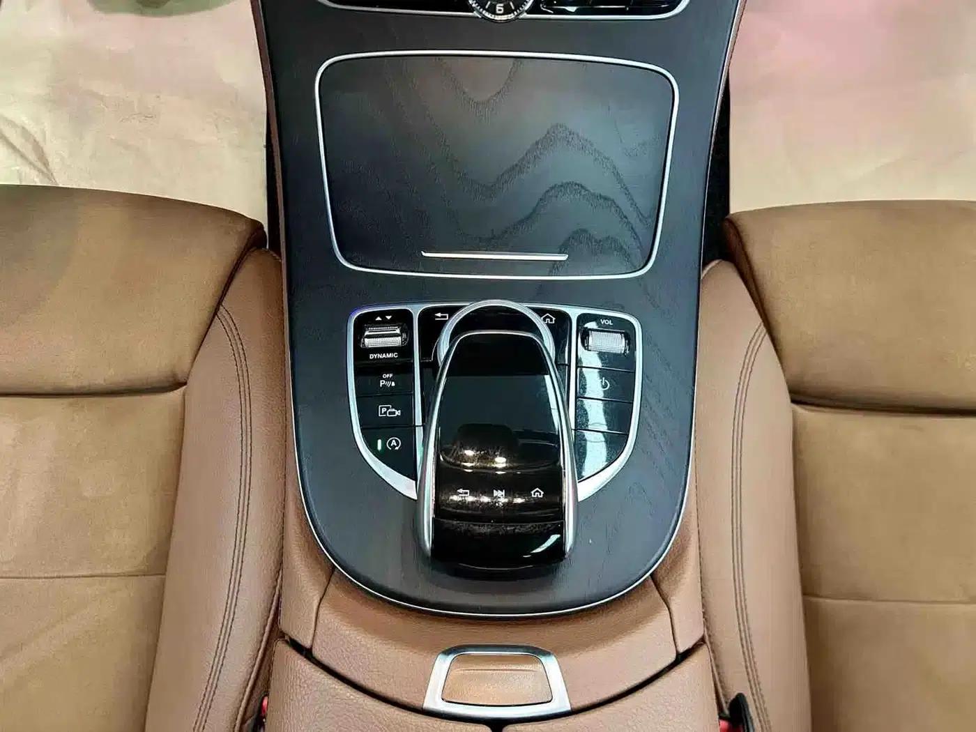 2018 Mercedes-Benz E-Class E 200 Sport 4MATIC — миниатюра 19