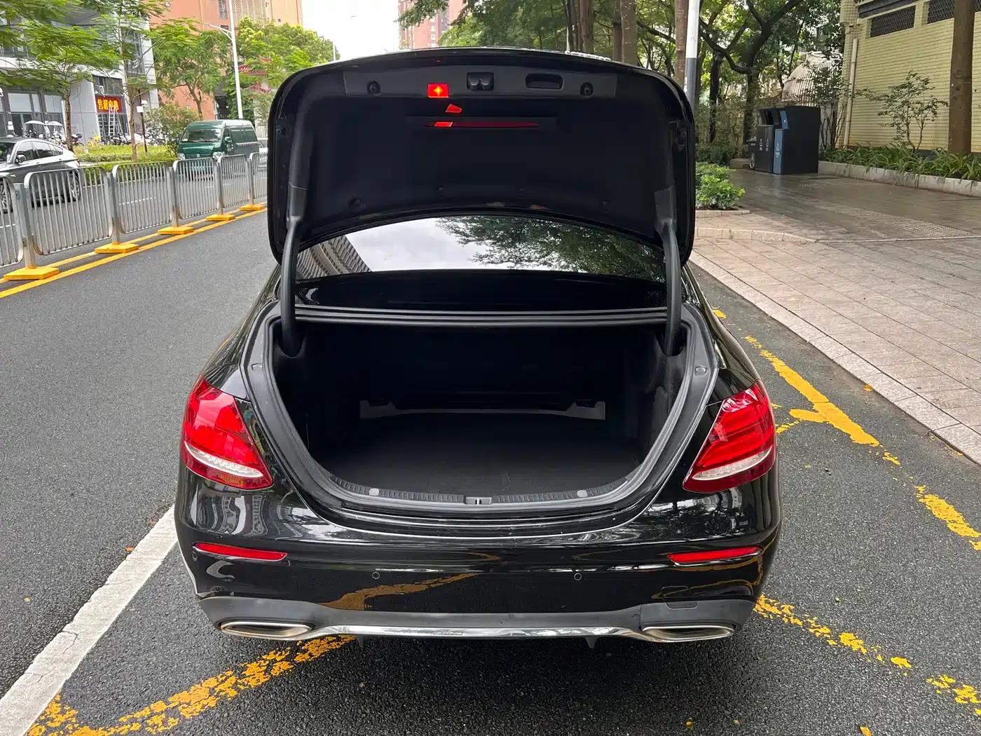 Mercedes-Benz E-Class 2020 E 300 L Sport Style — миниатюра 17