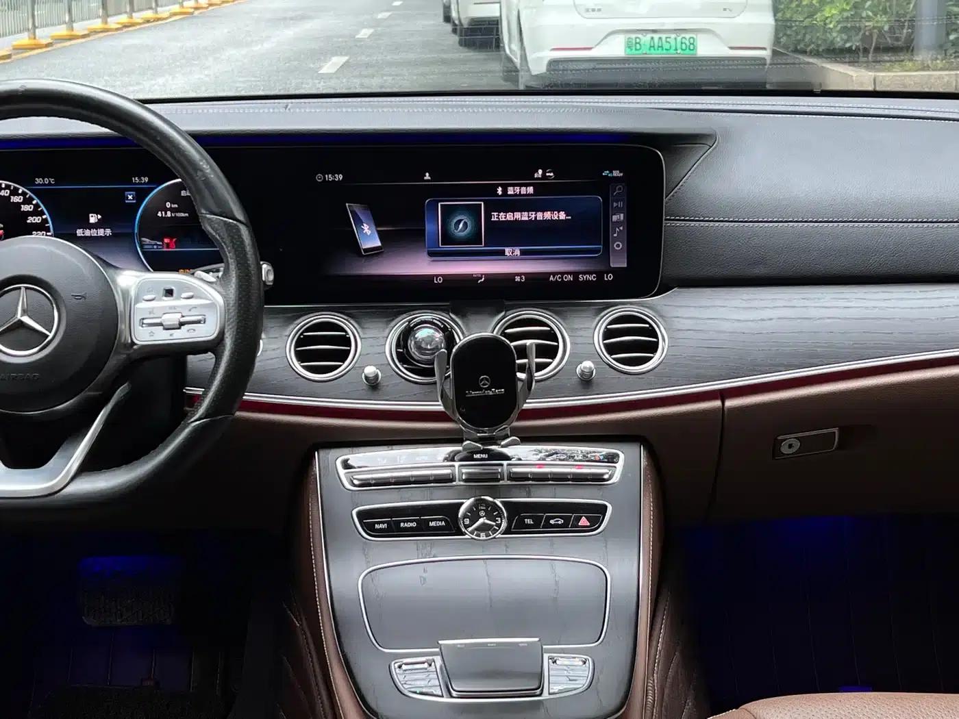 Mercedes-Benz E-Class 2020 E 300 L Sport Style — миниатюра 10