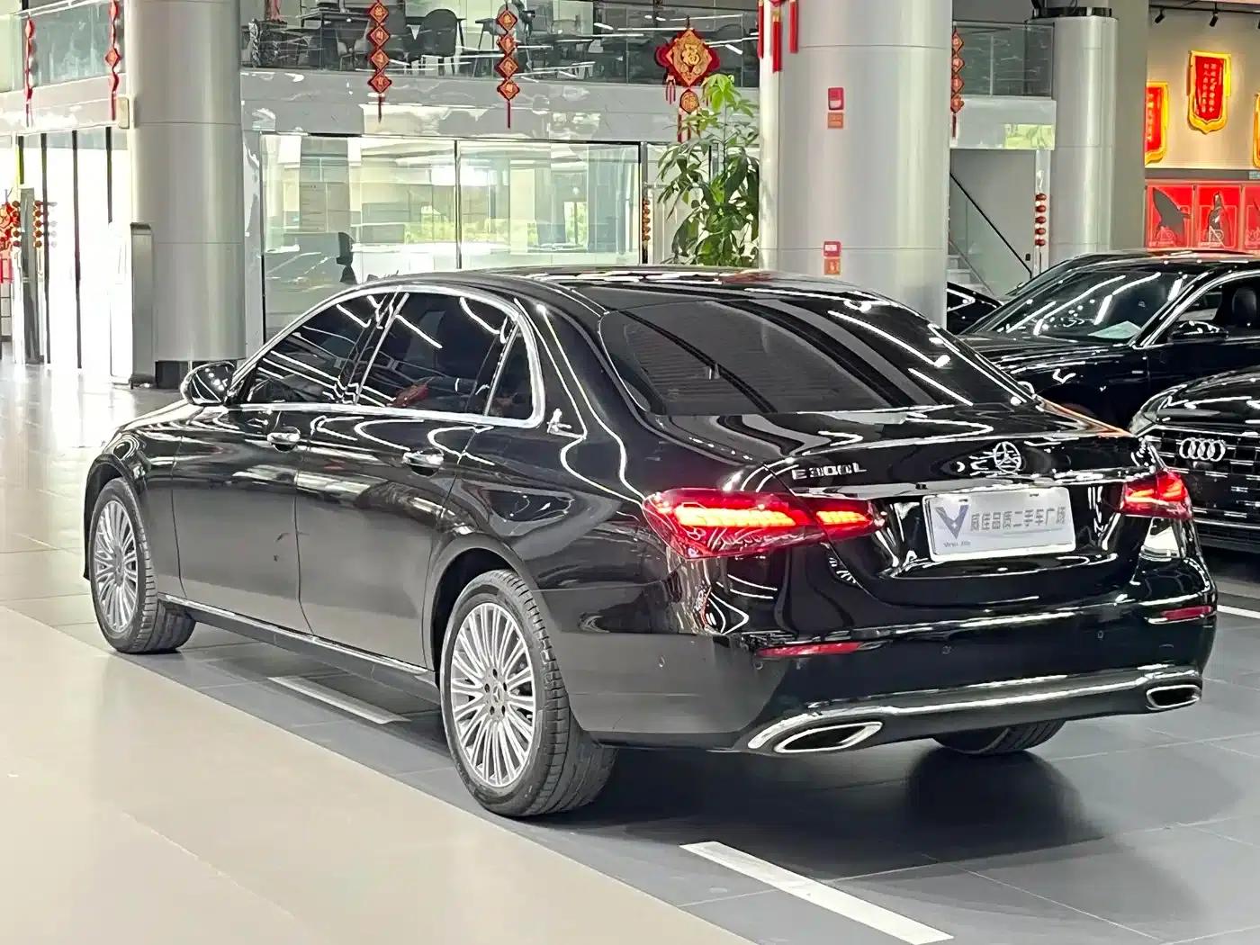 Mercedes-Benz E-Class 2023 Facelift E 300 L Fashion Model — миниатюра 9