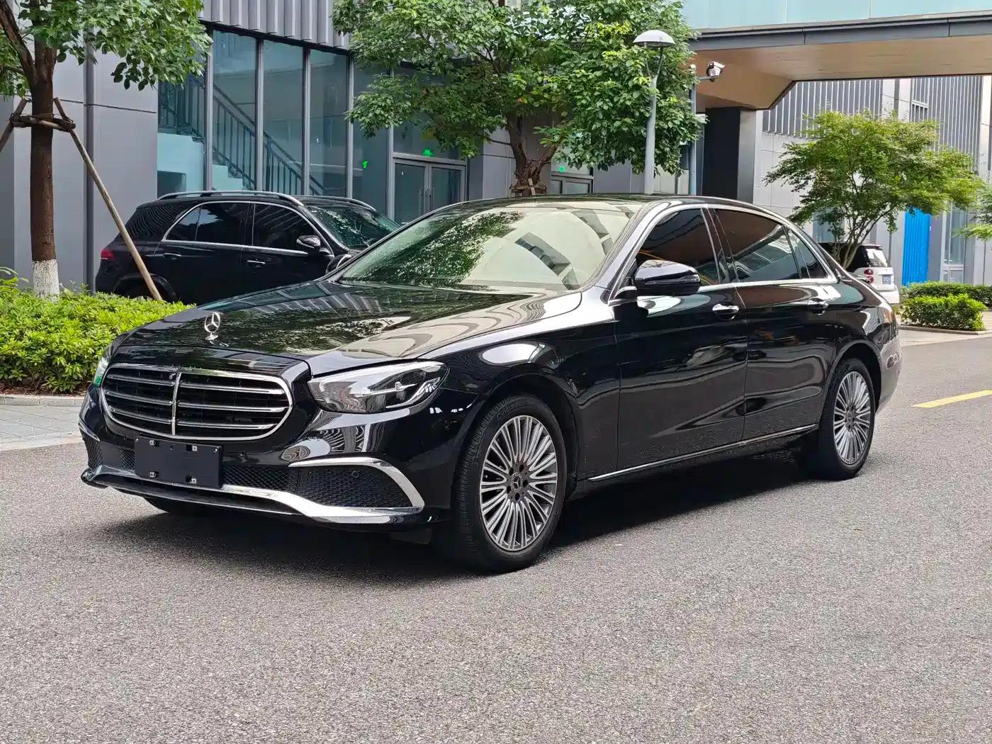 Mercedes-Benz E-Class 2023 E 300 L Fashion Edition — миниатюра 1