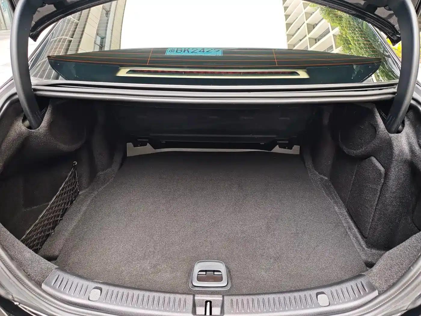 Mercedes-Benz E-Class 2023 E 300 L Fashion Edition — миниатюра 13