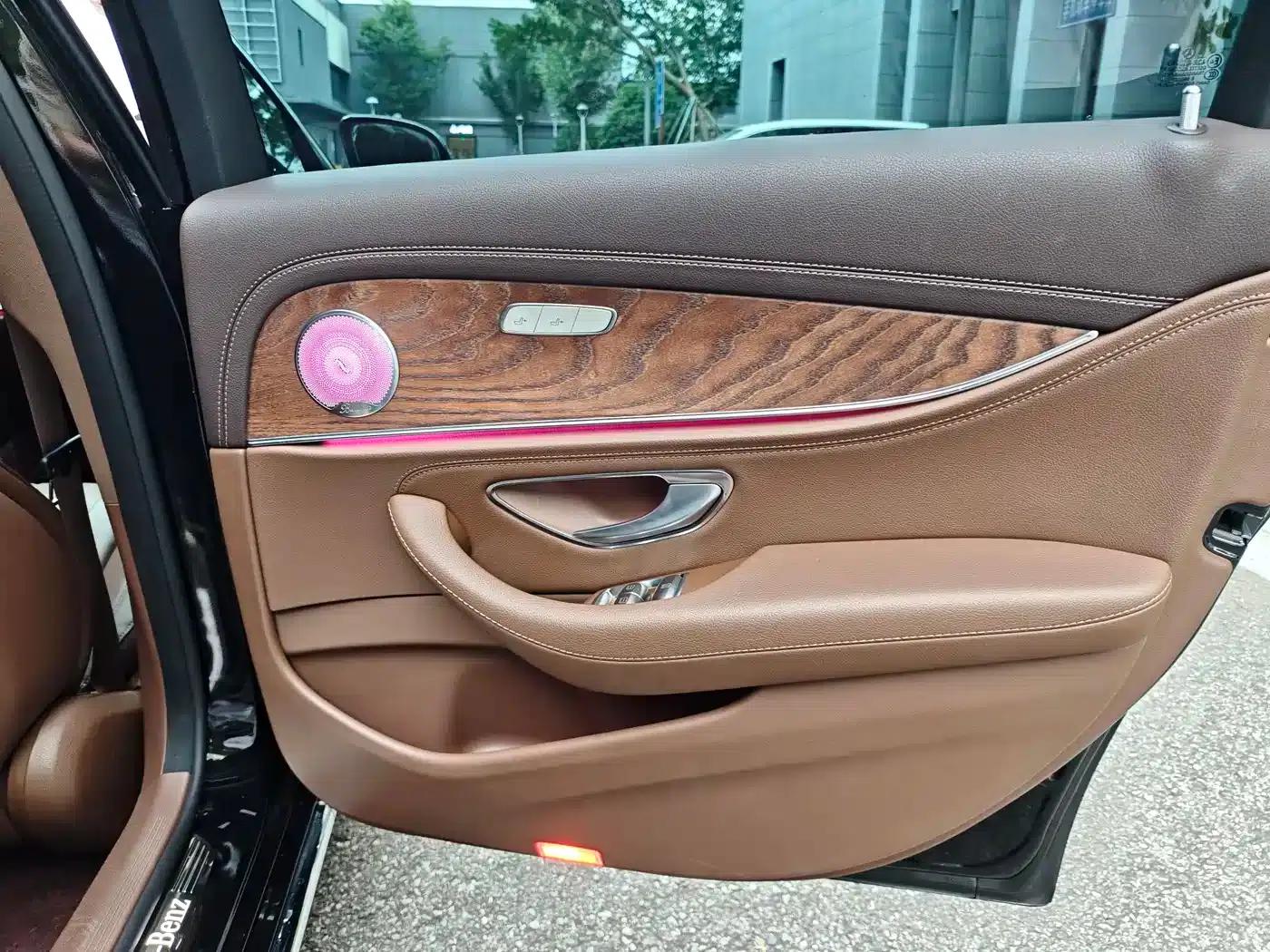 Mercedes-Benz E-Class 2023 E 300 L Fashion Edition — миниатюра 16