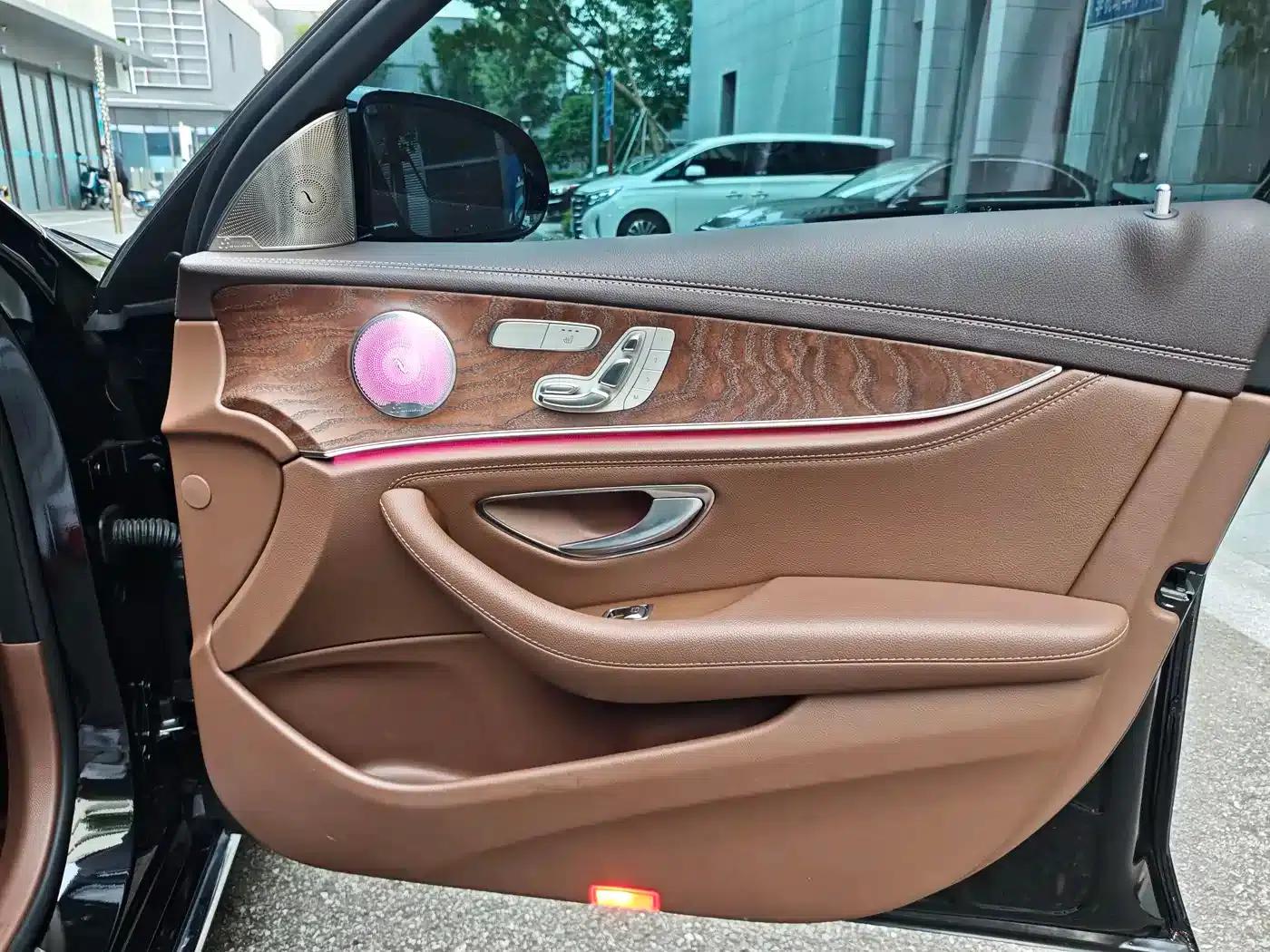 Mercedes-Benz E-Class 2023 E 300 L Fashion Edition — миниатюра 18