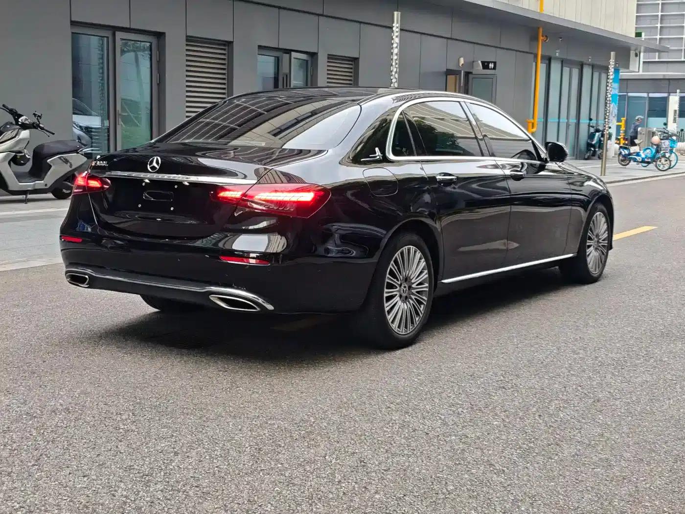 Mercedes-Benz E-Class 2023 E 300 L Fashion Edition — миниатюра 21