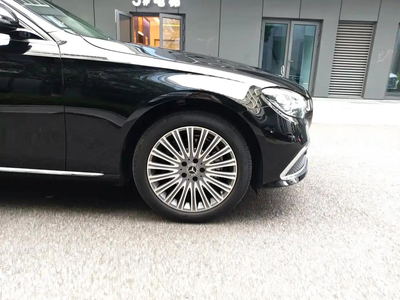 Mercedes-Benz E-Class 2023 E 300 L Fashion Edition — миниатюра 22