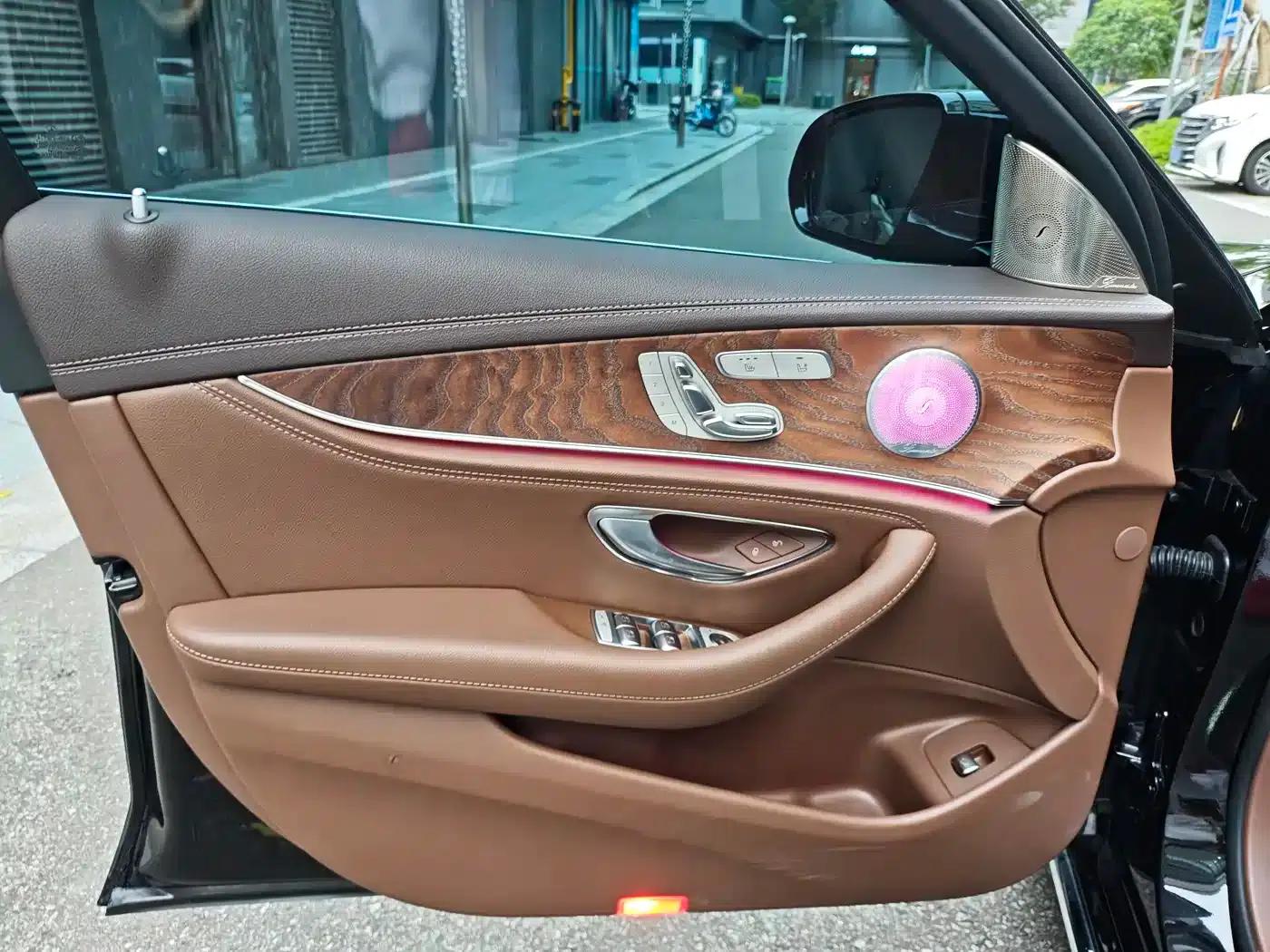 Mercedes-Benz E-Class 2023 E 300 L Fashion Edition — миниатюра 9