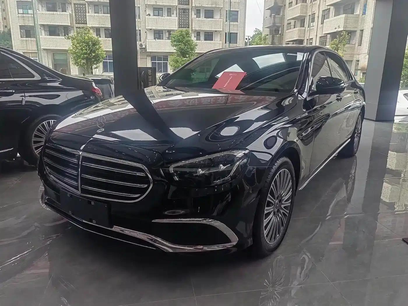 2022 Mercedes-Benz E-Class E 300 L Luxury — миниатюра 1