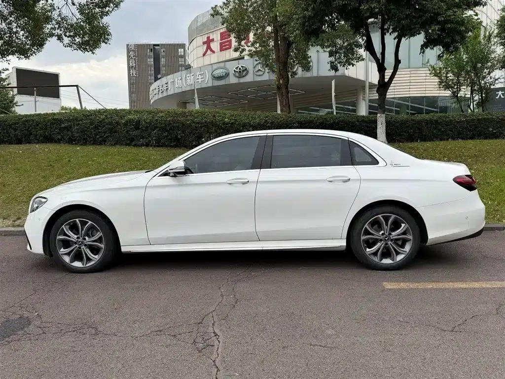 Mercedes-Benz E-Class 2022 E 300 L Sport Style — миниатюра 3