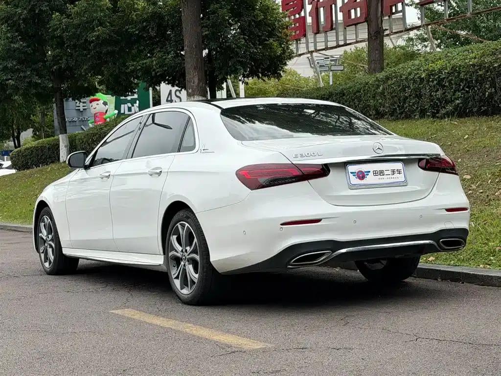 Mercedes-Benz E-Class 2022 E 300 L Sport Style — миниатюра 4
